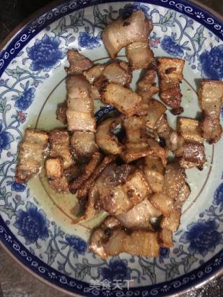 腊肉炒莴笋的做法步骤：1