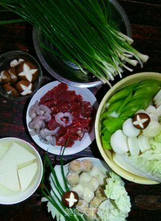 香辣牛肉火锅的做法步骤：1