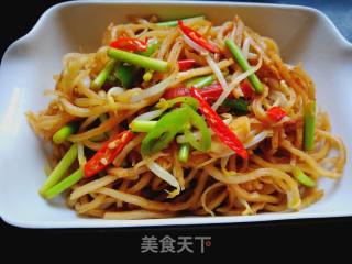 炒麻辣饼丝的做法步骤：15