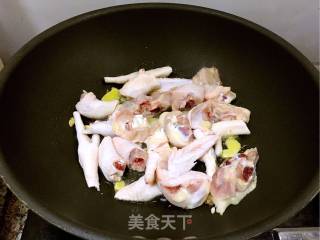 香菇鸡的做法步骤：5
