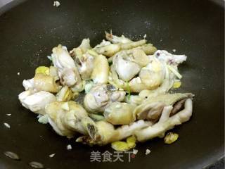 香菇鸡的做法步骤：6