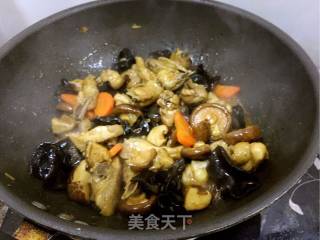 香菇鸡的做法步骤：11