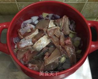 坤博砂锅姜蒜生焗鱼的做法步骤：7
