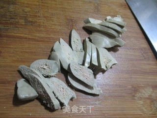 鸭肝菠菜汤面的做法步骤：2