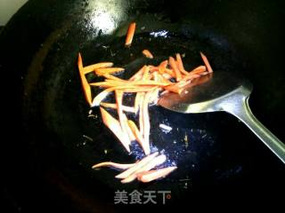 #快手懒人餐#老干妈金针菇拌面的做法步骤：5