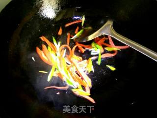 #快手懒人餐#老干妈金针菇拌面的做法步骤：6