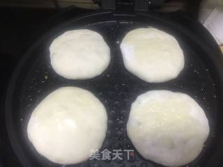 猪肉圆白菜馅饼的做法步骤：4