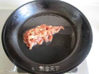 荠菜肉丝炒年糕的做法步骤：4