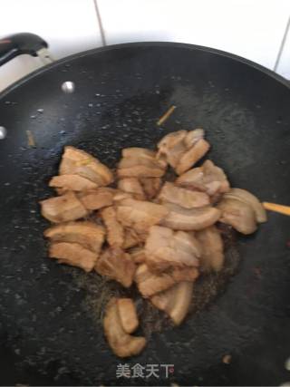 酱香回锅肉的做法步骤：7