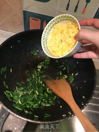 一看就会的韭菜炒鸡蛋的做法步骤：8