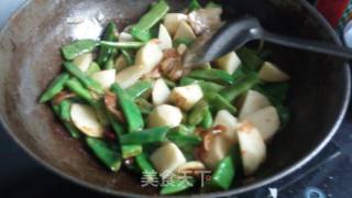 土豆烧扁豆的做法步骤：8