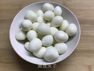 糖醋虎皮鹌鹑蛋的做法步骤：2