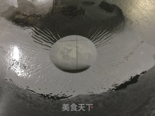 糖醋虎皮鹌鹑蛋的做法步骤：3
