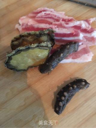 海鲜肉丸面的做法步骤：1