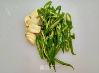 香煎秋刀鱼的做法步骤：2