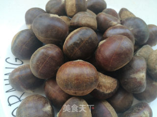 黑乐砂锅烤板栗的做法步骤：4