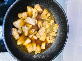 莲藕排骨汤的做法步骤：3