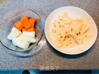 莲藕排骨汤的做法步骤：4