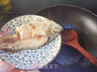 麻油鲫鱼浓汤的做法步骤：3