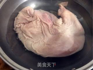 滋补山药猪肚鸡的做法步骤：2