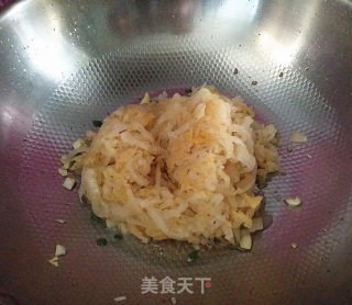 东北酸菜熘肥肠的做法步骤：8