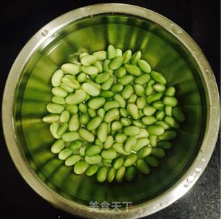皮蛋瘦肉粥的做法步骤：1