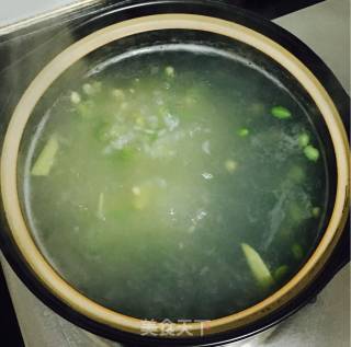 皮蛋瘦肉粥的做法步骤：7