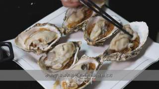 蒜蓉粉丝蒸生蚝的做法步骤：5