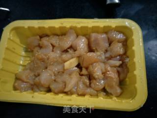 咖喱鸡肉的做法步骤：1