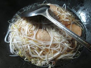 素鸡绿豆芽汤面的做法步骤：6