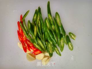 尖椒炒鸭肉的做法步骤：3