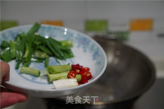 手撕香菇包菜的做法步骤：3