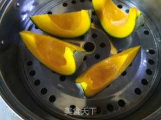 南瓜葱油饼的做法步骤：1