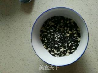芝麻花生糯米饼的做法步骤：4
