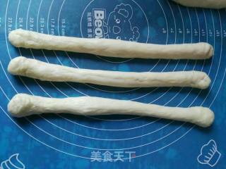 辫子肉松面包的做法步骤：9
