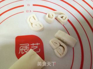 蝴蝶酥的做法步骤：4