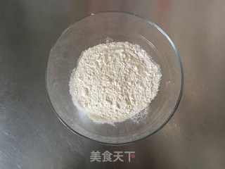 【红糖饼】又酥又软的吮指红糖饼的做法步骤：1