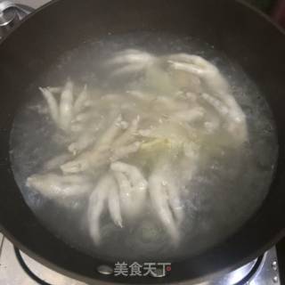 凤爪的做法步骤：4