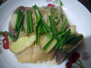 清蒸腊鸭腿的做法步骤：1