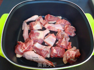 啤酒鸭火锅的做法步骤：2