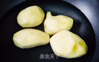 老奶洋芋的做法步骤：1