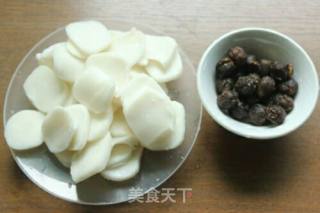 #快手懒人餐#桂圆年糕水蛋的做法步骤：2