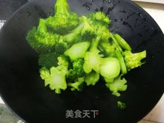 凉拌西兰花的做法步骤：7