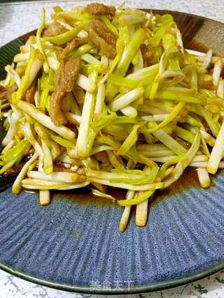 蒜黄炒肉的做法步骤：8