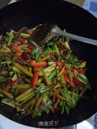 杏鲍菇炒牛柳的做法步骤：6