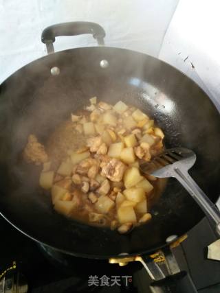 小鸡腿炖土豆香菇的做法步骤：4
