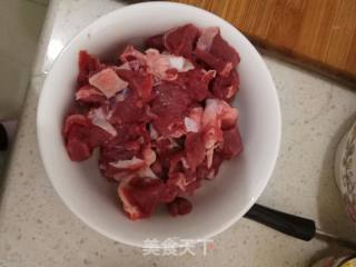 牛肉卤饭的做法步骤：1