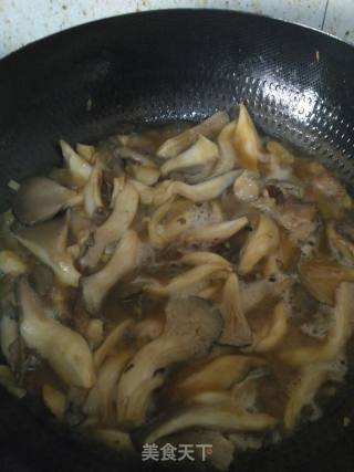 蘑菇炒肉的做法步骤：7