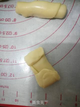 蛋黄酥的做法步骤：11