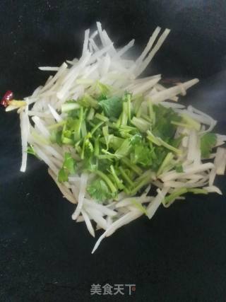 芹香箩卜丝的做法步骤：6
